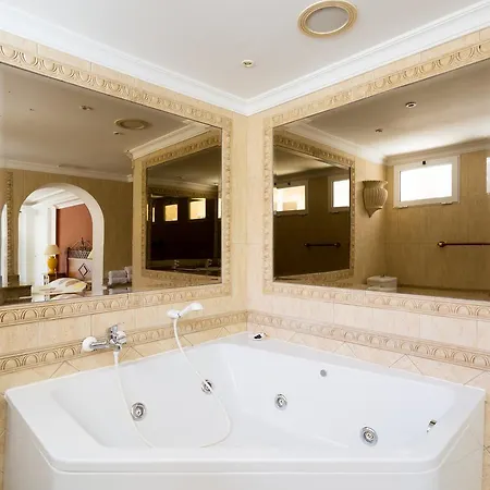 Apartahotel Liberty Tenerife 3*